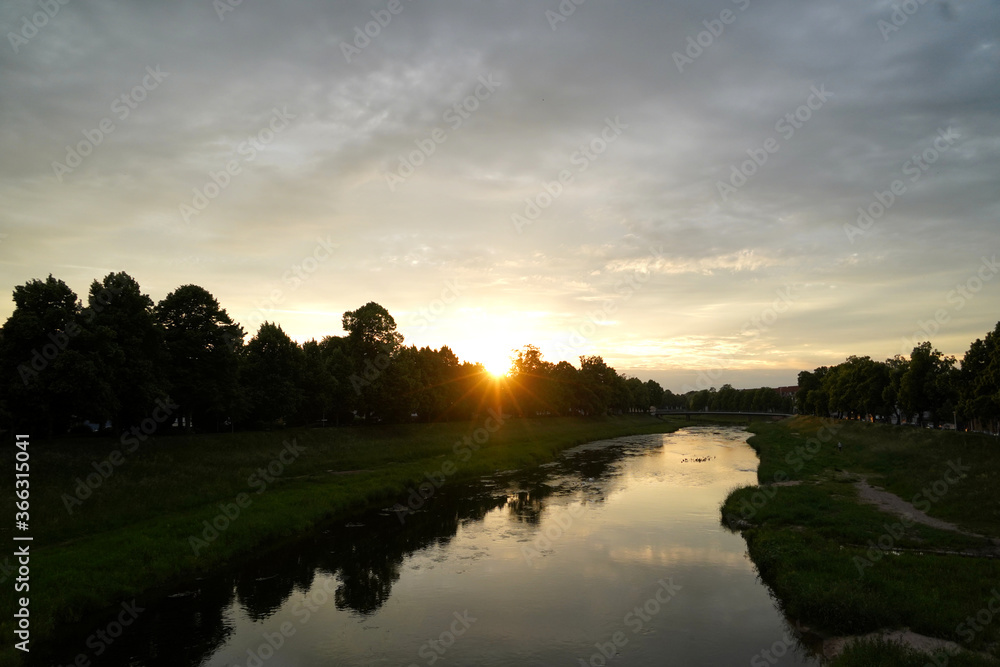 Obraz premium sunrise over the river