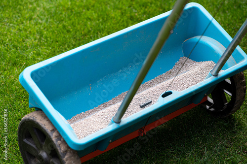 Streuwagen für Rasendünger