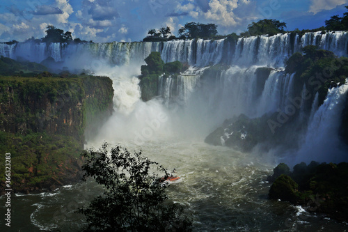  Amaizing Iguazu falls, Argentina and Brasil natural border
