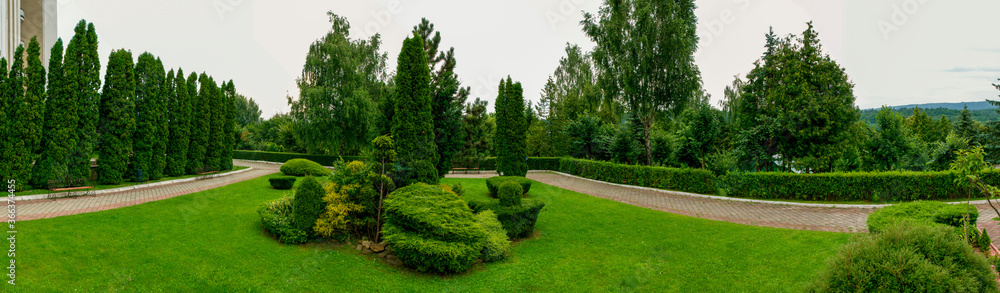 Park in spring - panoramic view, flowers