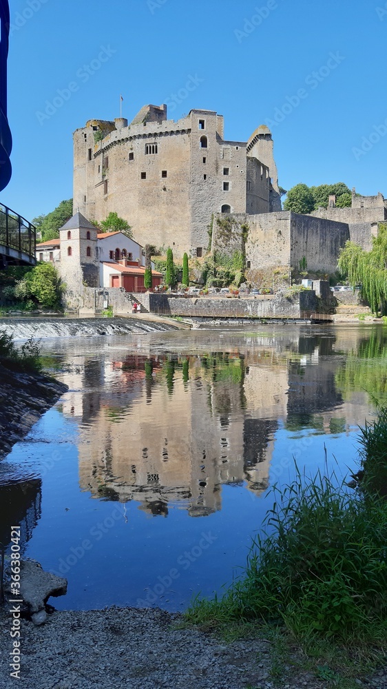 castle on the river, Clisson, France