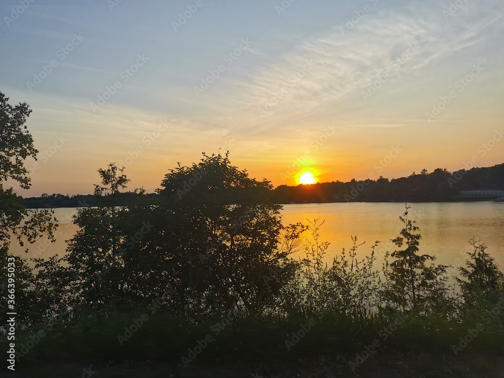 Naklejka premium Lakeview Sunset 3