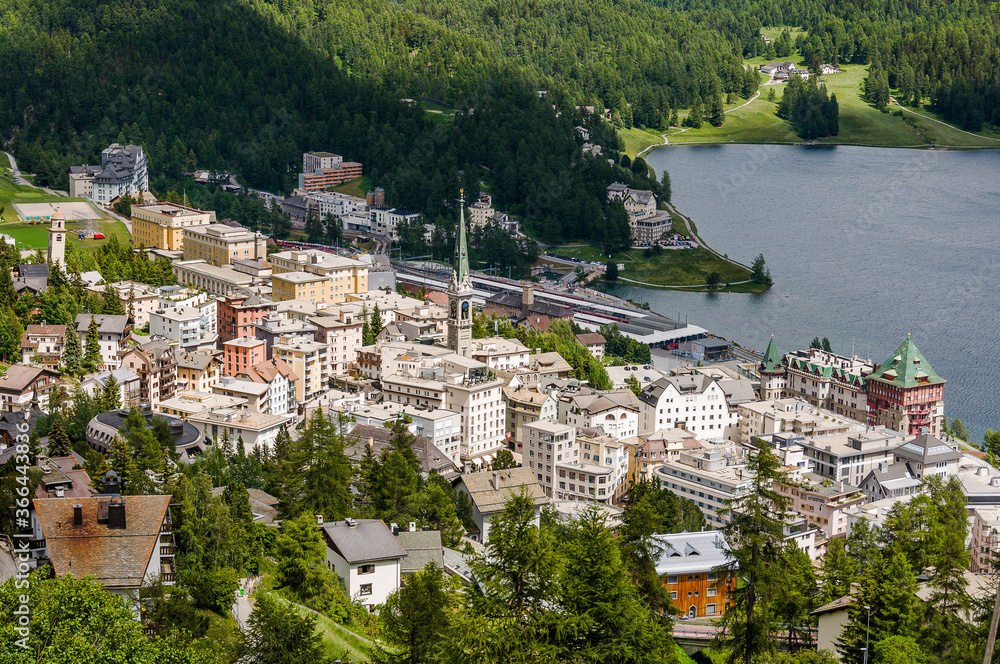 St. Moritz, St. Moritzersee, Oberengadin, Seenplatte, Graubünden, Alpen, Wanderweg, Stazerwald, Sommer, Schweiz