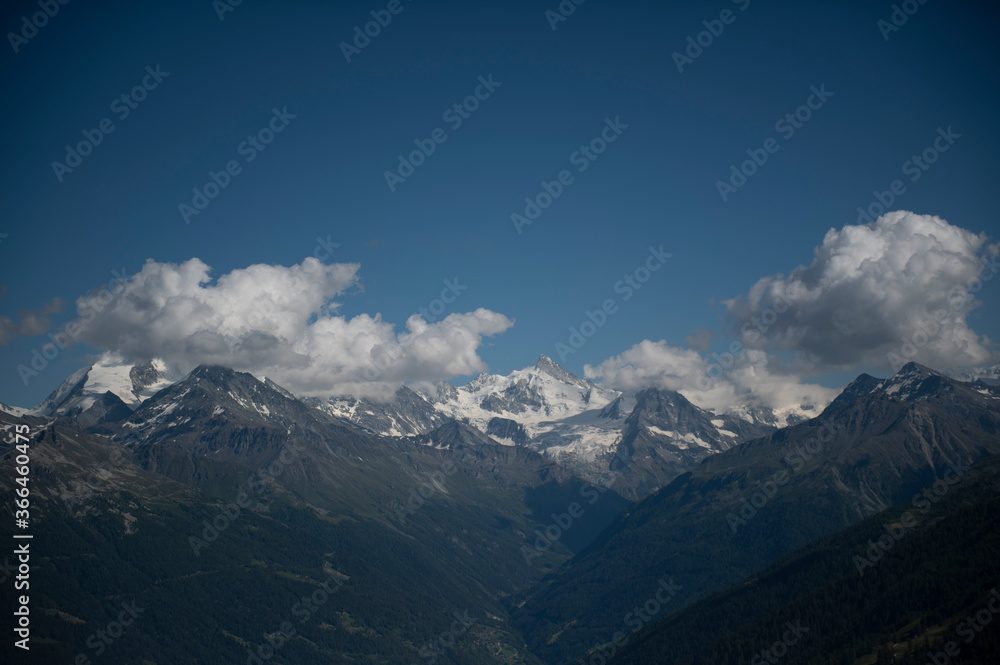 Vol au dessus des Alpes Suisses