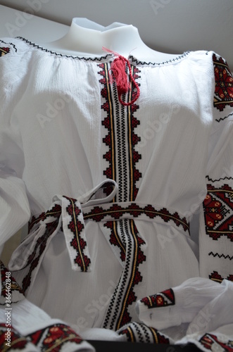 Traditional Romania Cloth © itsflowingtothesoul