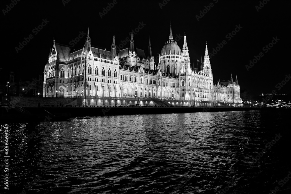 Fototapeta premium Budapest, Hungary - 17 April 2018: Parliament building in the night illumination.