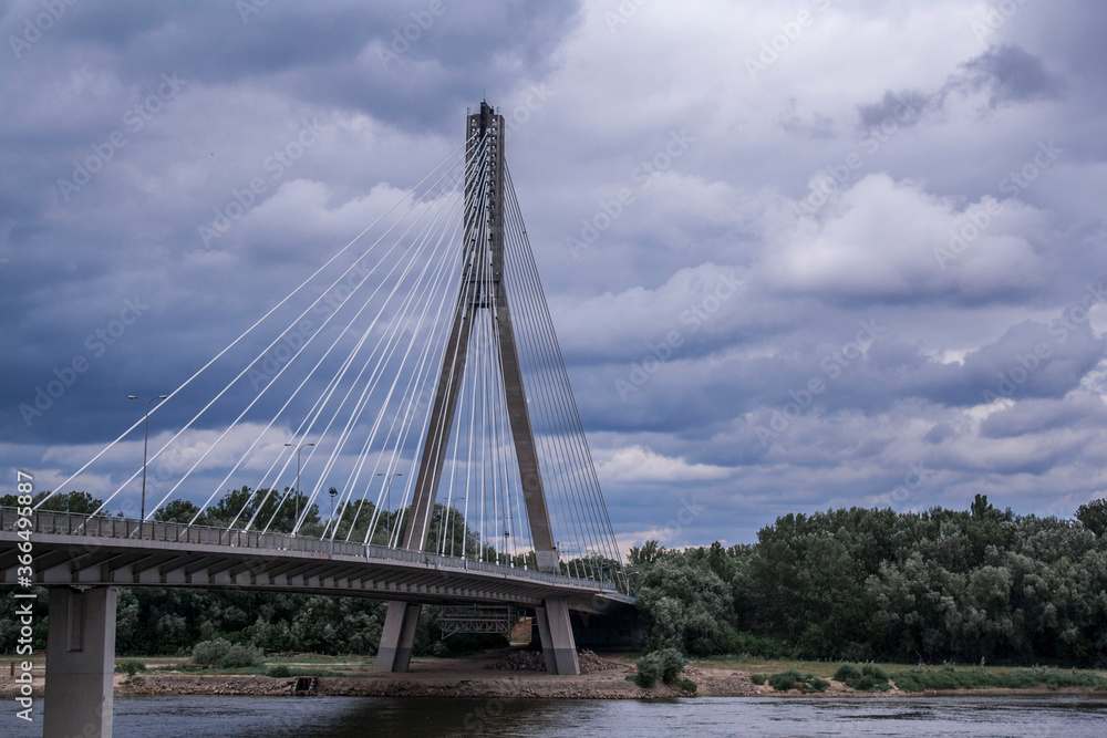 Obraz premium A bridge in Warsaw