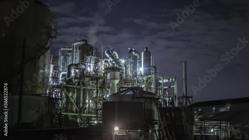 Wallpaper Mural 工場夜景　石油精製 Torontodigital.ca