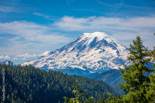 Obraz na płótnie Mt. Ranier in Washington State