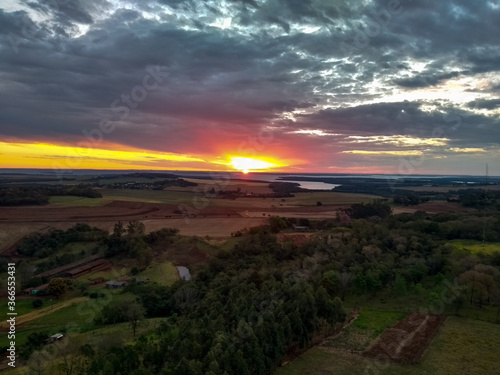 Entardecer Lago de Itaipu © Bacana_drones