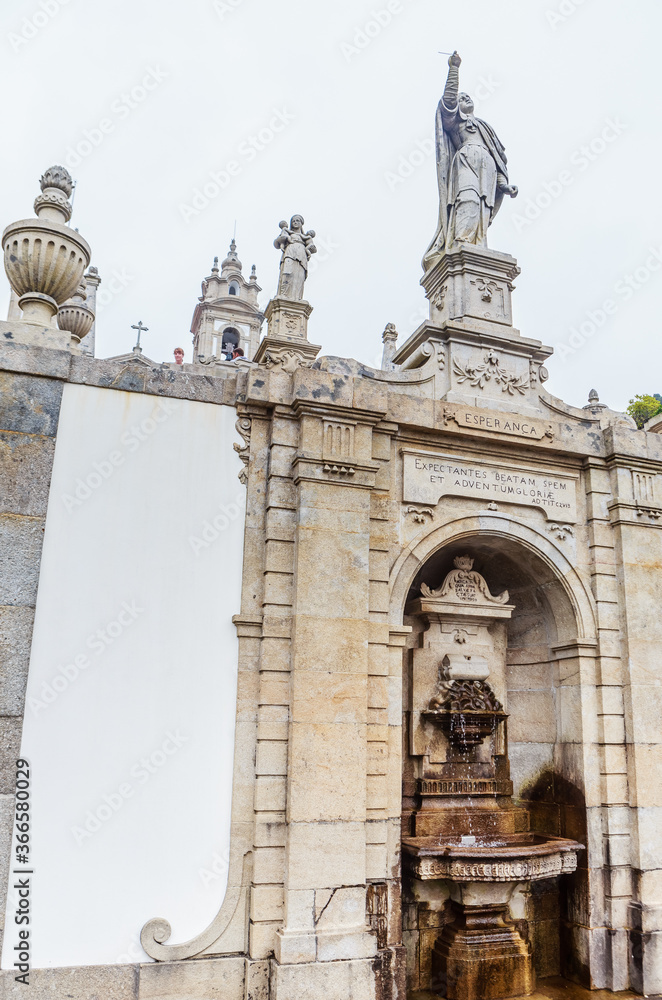 Fototapeta premium Fountain at the stairs of the Bom Jesus Church in Braga, Portugal