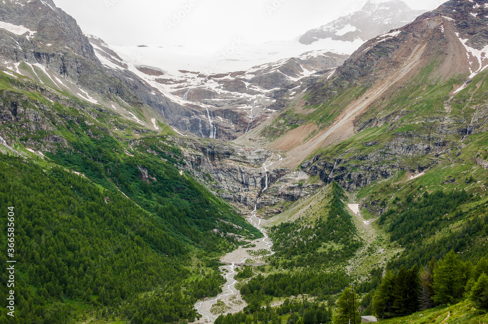 Fototapeta premium Bernina, Alp Grüm, Gletscher, Palü, Alpen, Graubünden, Piz Varuna, Piz Canton, Val Bernina, Wanderweg, lagh da Palü, Sommer, Schweiz