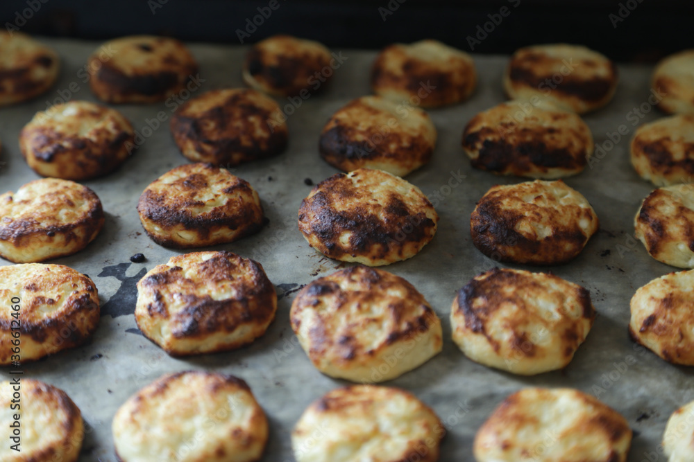 The photo shows the process of baking cheese cakes The photo shows the process of baking cheese cakes