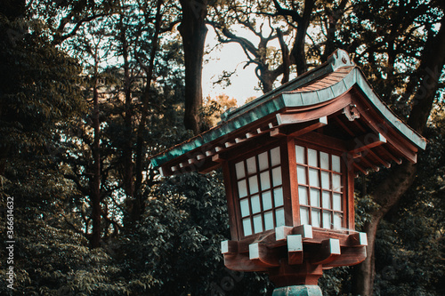 japanese garden lantern © Thomas