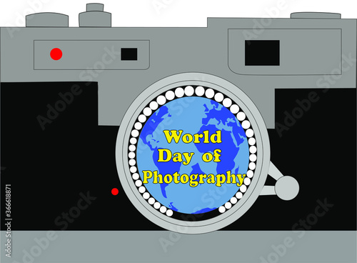 Para celebrar el Día Mundial de la Fotografía, una cámara reflex analógica, con el globo terráqueo reflejado en la lente y el texto, el Día Mundial de la Fotografía sobre el