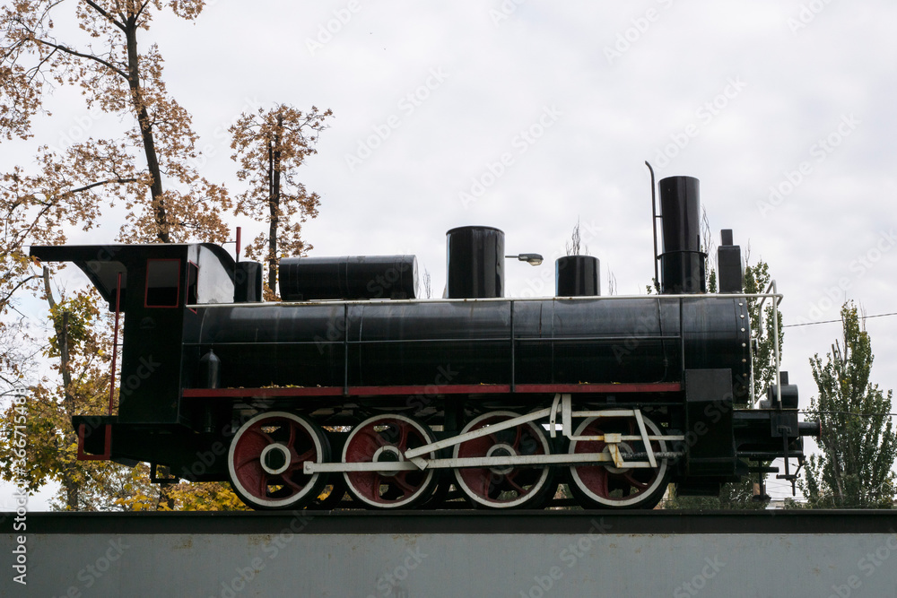 Naklejka premium steam locomotive monument