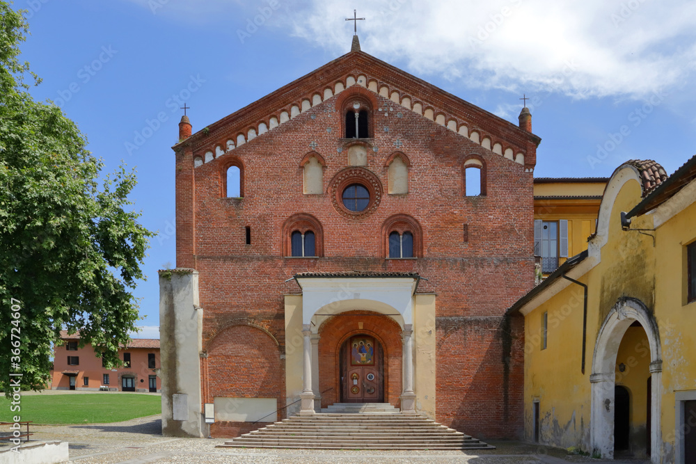 Fototapeta premium Abbazia di Morimondo, Italia, Morimondo abbey, italy