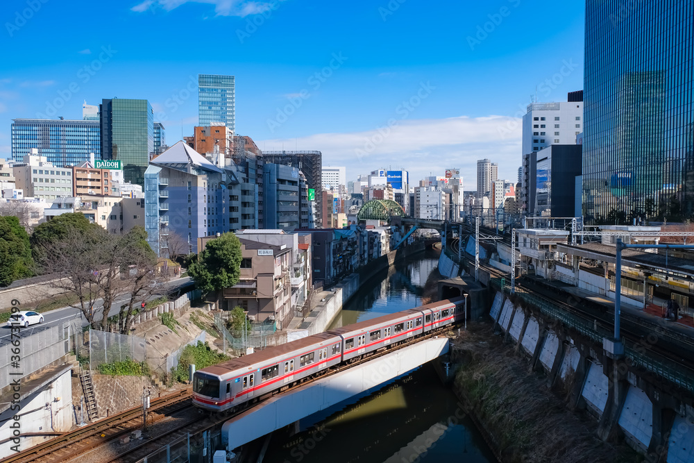 Fototapeta premium 御茶ノ水 秋葉原方面の景色