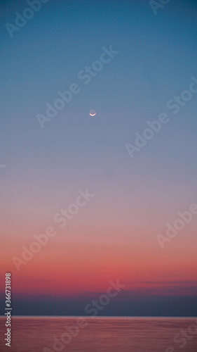 Wallpaper Mural sunset over the lake in Mwanza
#J1pgram Torontodigital.ca