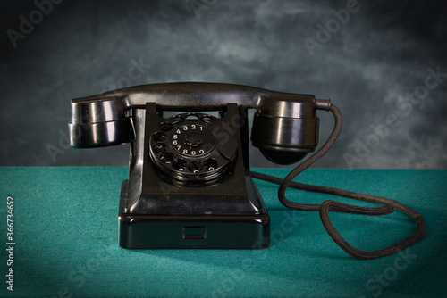 Εκτύπωση καμβά Black old phone
