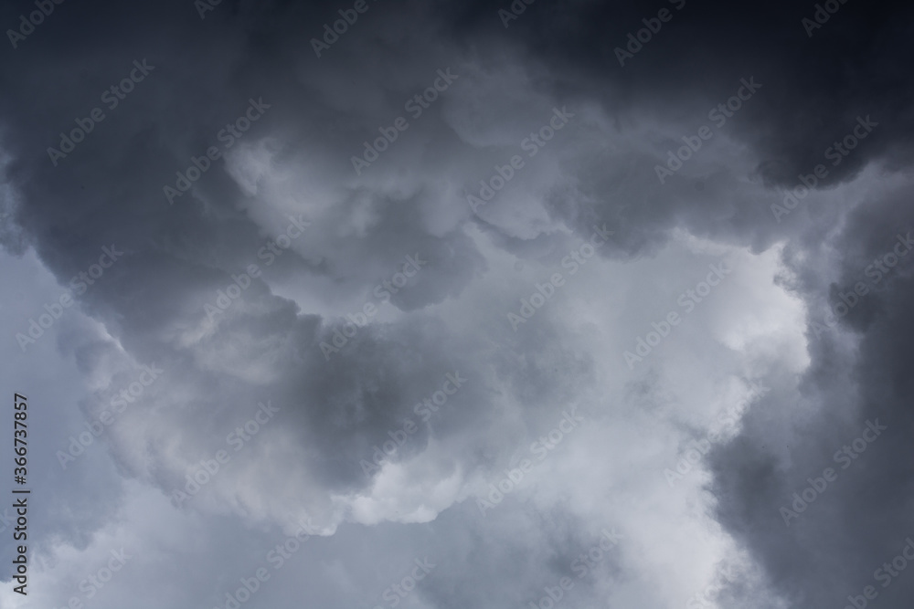 nubes y su fuerza nubes y su fuerza