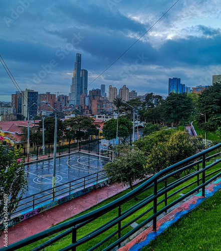 Obraz na płótnie Edificio BD Bacatá, localizado en Bogotá - Colombia w salonie