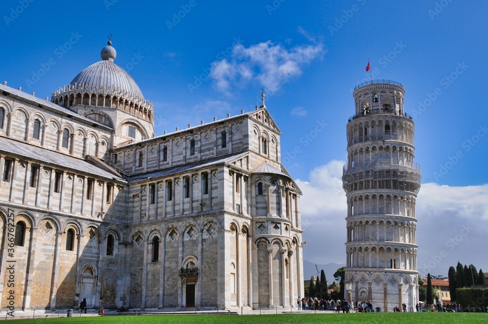 leaning tower of pisa italy