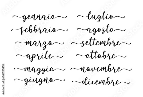 Scritto a mano mesi dell'anno. Gennaio, Febbraio, Marzo, Aprile, Maggio, Giugno, Luglio, Agosto, Settembre, Ottobre, Novembre, Dicembre. Scritte per calendario, organizzatore, pianificatore.