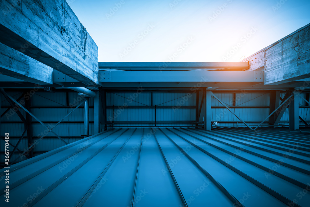 Obraz premium Metal building structure of factory roof
