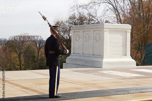 monument to the soldiers