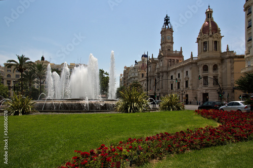 Image of the town hall square in Valencia