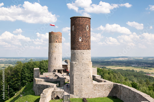 Zamek Królewski w Chęcinach. Piękny widok z baszty na okolicę. © shake_pl