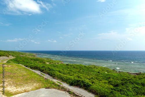 沖縄県　波照間島の底名溜池展望台からの眺望 © norinori303