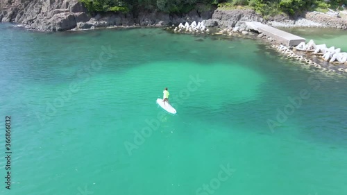 ドローンサップ空撮　離れていく