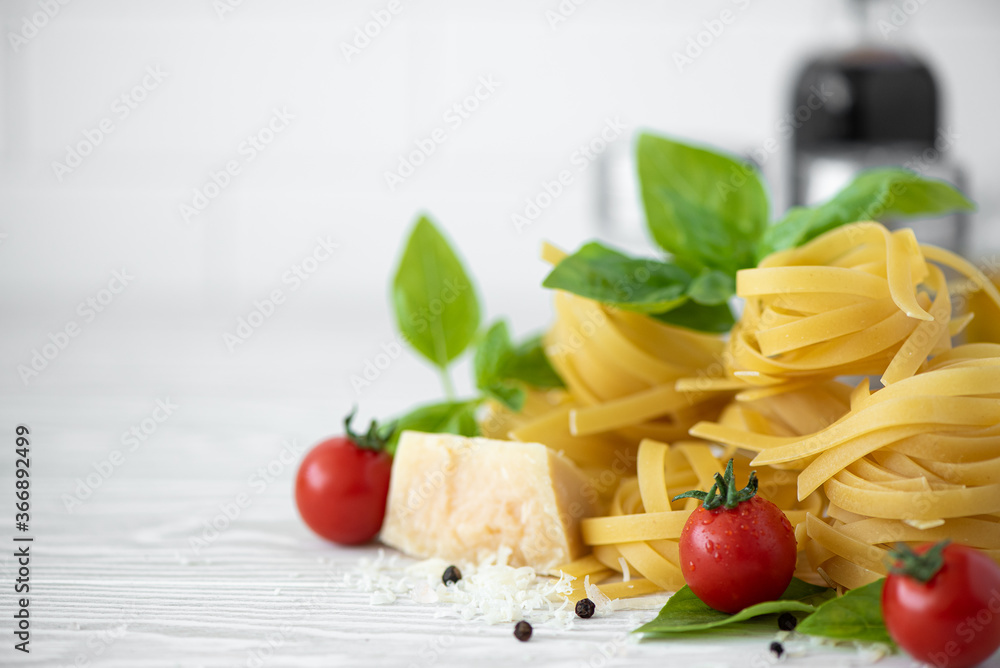 ingredients for fettuccine pasta with tomatoes and basil ingredients for fettuccine pasta with tomatoes and basil