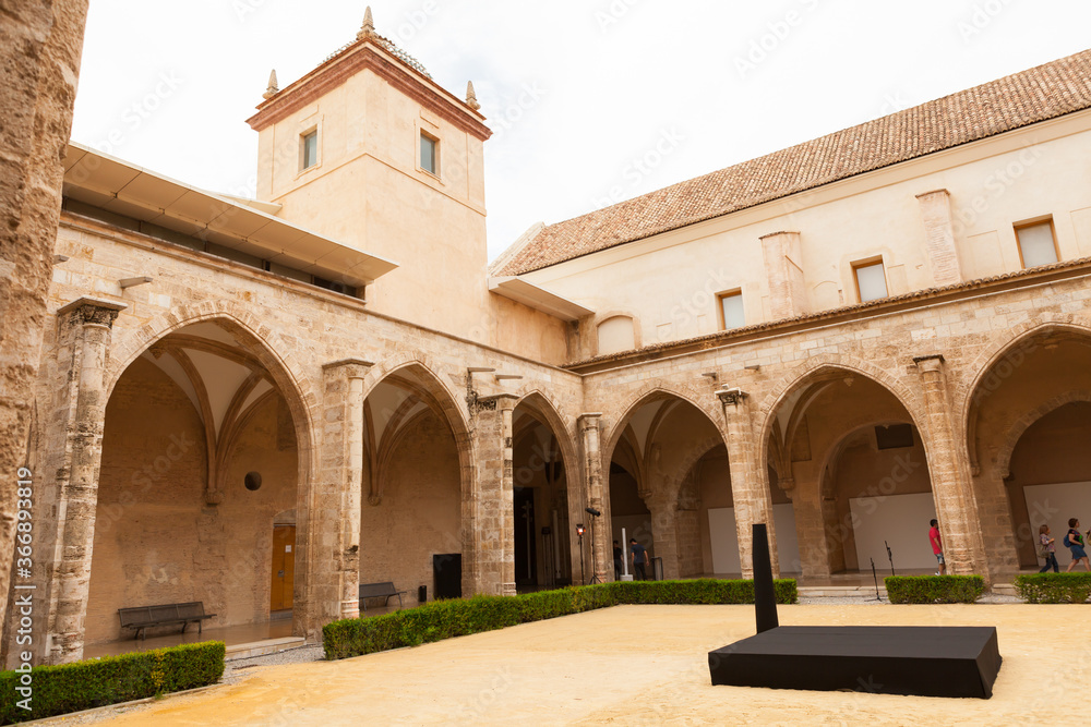 Fototapeta premium Arches in the courtyard of the University of Valencia, Spain.
