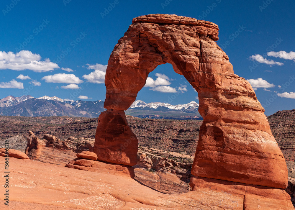 delicate arch in arches national park - obrazy, fototapety, plakaty 