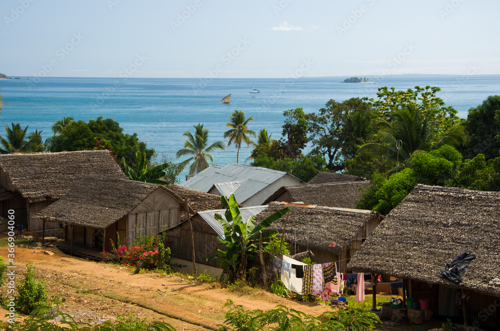 Point de vue sur le village d'Ampangorina à Nosy Komba - Madagascar Point de vue sur le village d'Ampangorina à Nosy Komba - Madagascar