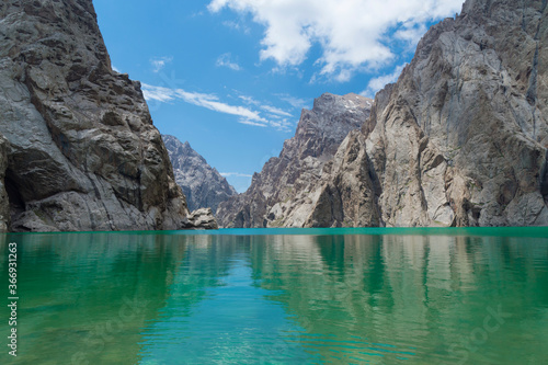 Köl-Suu lake, High Altitude Lake, Kurumduk valley, Naryn province, Kyrgyzstan, Central Asia