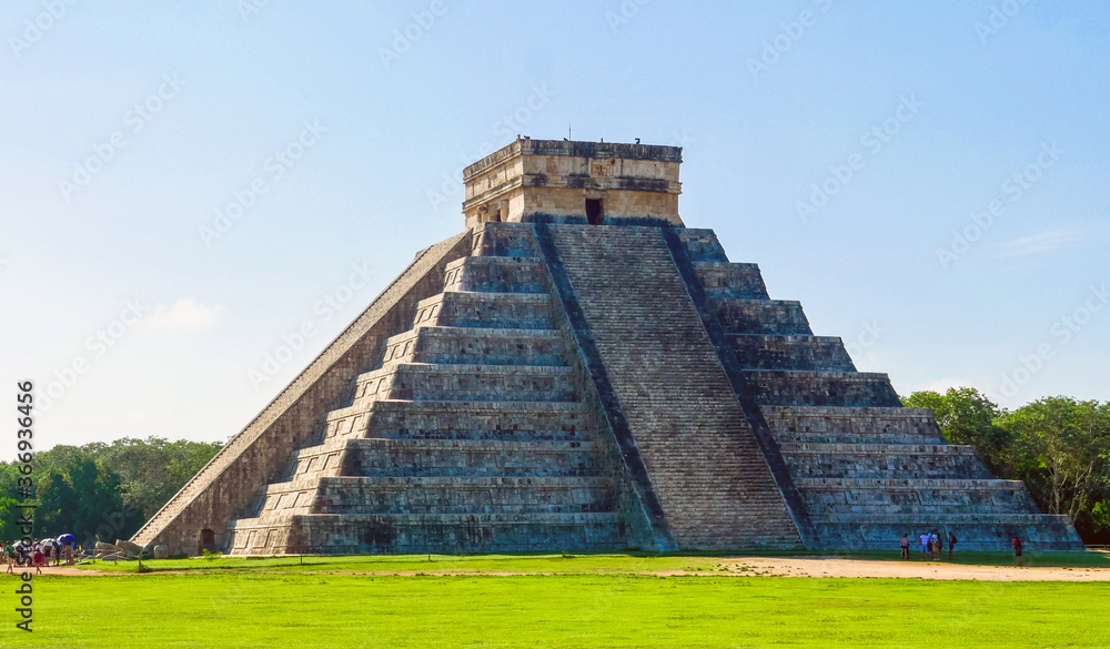 Chichen Itza, Yucatan / Mexico - August 2018: El Castillo or the Temple of Kukulcan in Chichen Itza archaeological site, Yucatan, Mexico Chichen Itza, Yucatan / Mexico - August 2018: El Castillo or the Temple of Kukulcan in Chichen Itza archaeological site, Yucatan, Mexico