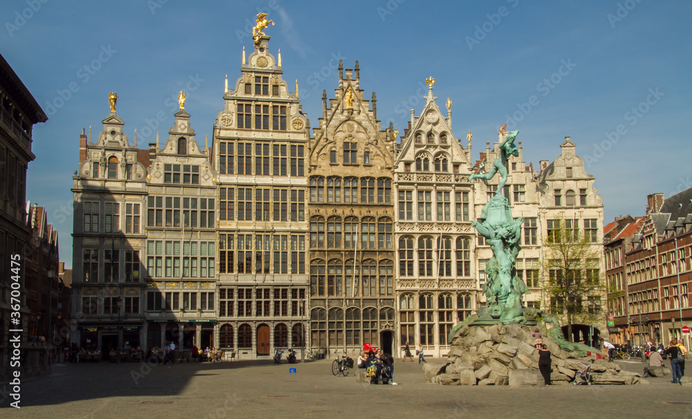 Obraz premium Antwerp, Belgium - 4/3/20011: Public buildings on the edge of the central plaza in downtown Antwerp.