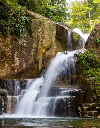 Fototapeta Naklejka Na Ścianę i Meble -  Bella cascada en El Cope, Panamá