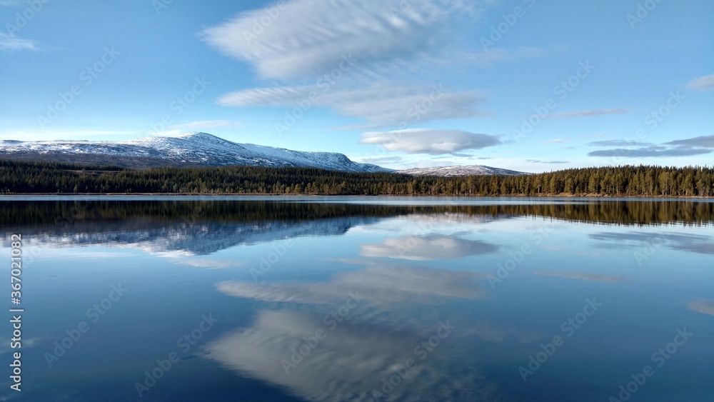 reflection of the sky at mountains