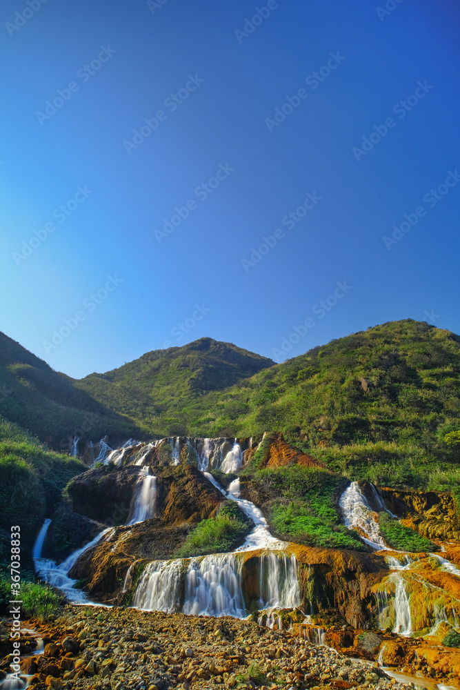 Φωτογραφία Golden Waterfall - Famous nature landscape of Jinguashi, shot in in Ruifang District, New Taipei City, Taiwan