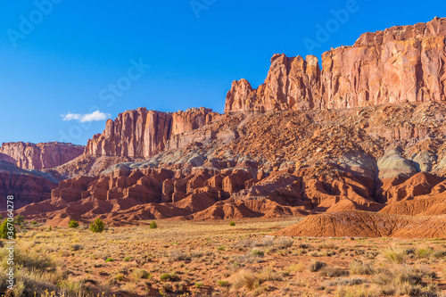 Sprawling mountain walls and rocks in Capitol Reef National Park, Utah