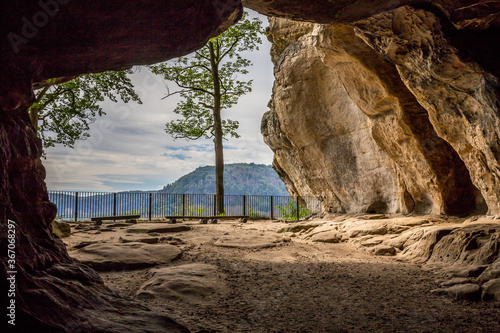 Dir Höhle "Kuhstall" in der Sächsischen Schweiz