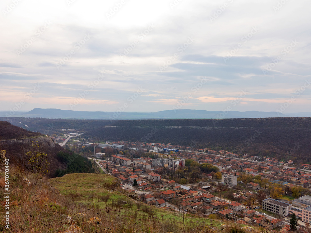 Obraz premium Beautiful landscape with Bridge nearby medieval fortress Ovech in Provadia Bulgaria