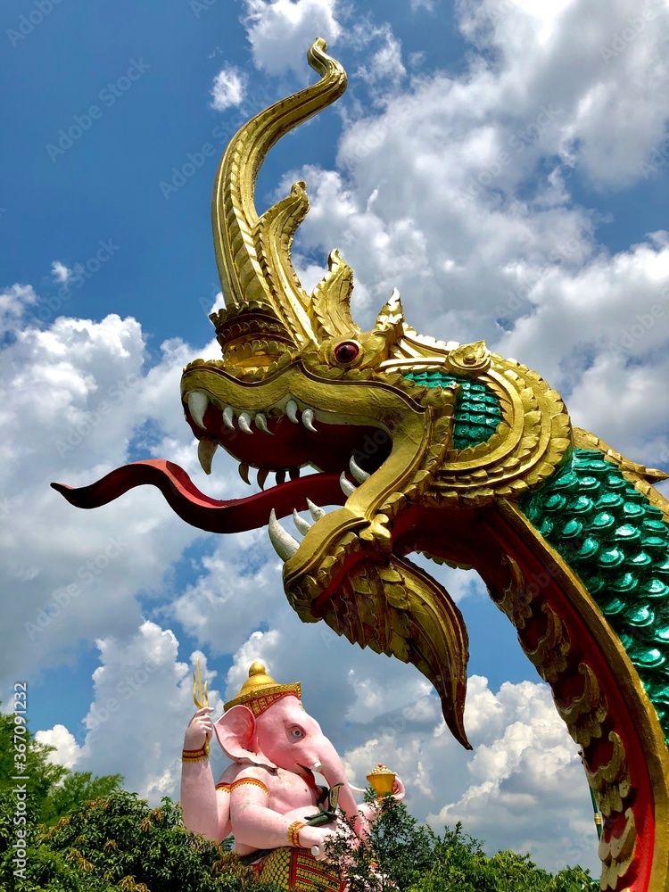 Fototapeta premium The Great Naga and the Big Ganesha in Thai temple