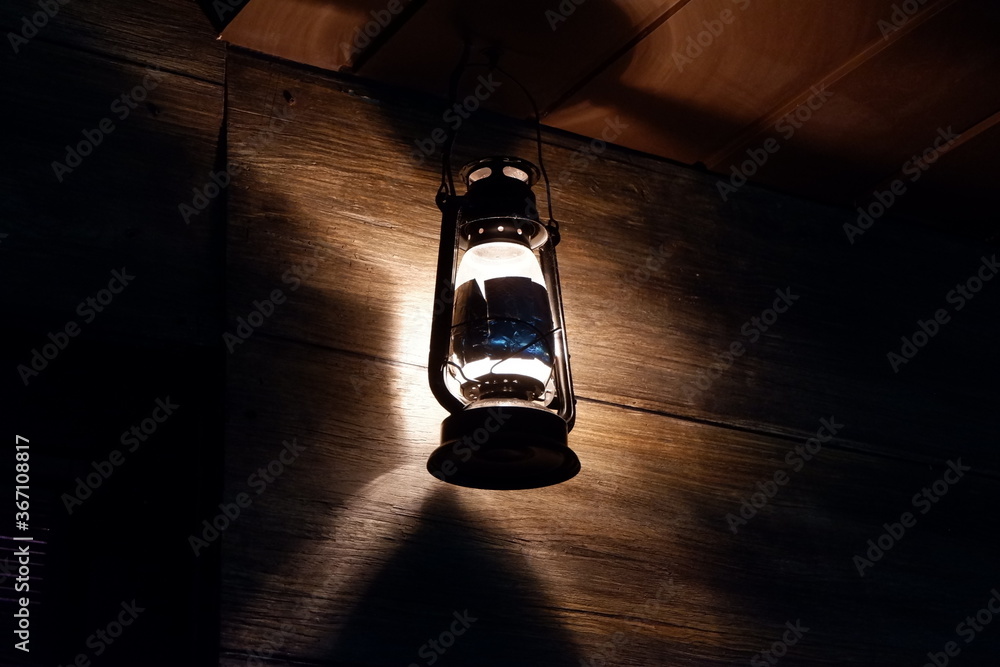 Light Bulb in the Dark