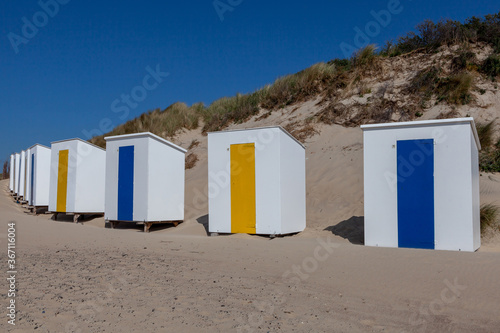 Obraz na płótnie colorful beach huts at Cadzand w salonie